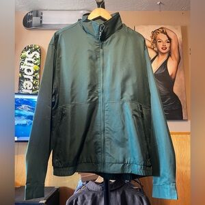Men’s CB WeatherTec olive green jacket.